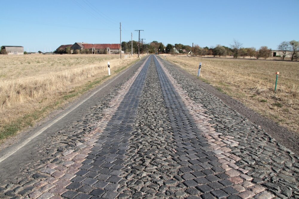 droga dojazdowa z betonu